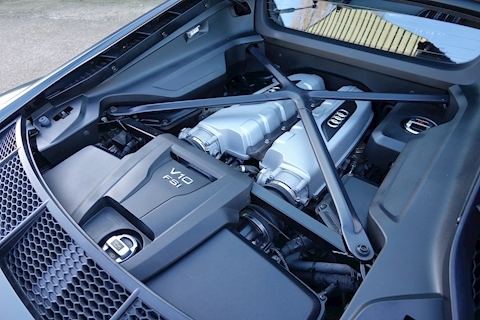 Audi R8 5.2 FSI V10 Plus Coupe S-Tronic Quattro Automatic (Stunning Ultra High Spec Example)