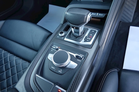 Audi R8 5.2 FSI V10 Plus Coupe S-Tronic Quattro Automatic (Stunning Ultra High Spec Example)