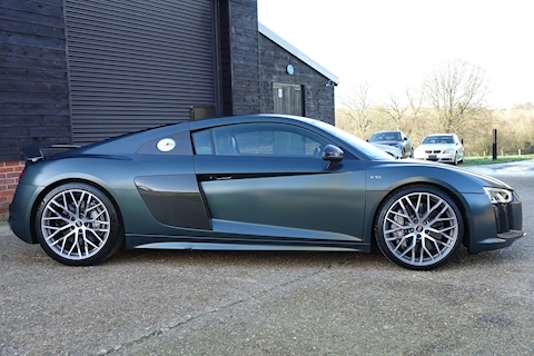 Audi R8 5.2 FSI V10 Plus Coupe S-Tronic Quattro Automatic (Stunning Ultra High Spec Example)