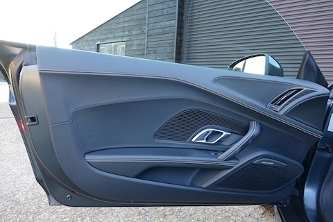 Audi R8 5.2 FSI V10 Plus Coupe S-Tronic Quattro Automatic (Stunning Ultra High Spec Example)