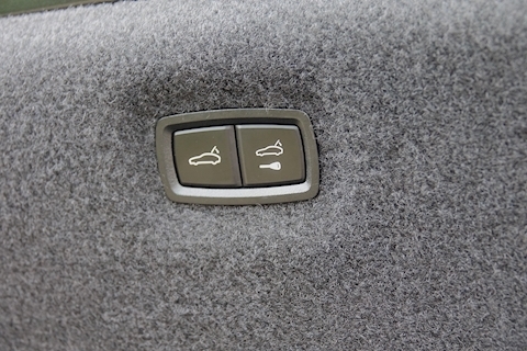 Porsche Taycan Performance Plus 93.4kWh 4S Saloon Automatic 4WD 571 PS (1 Owner, Ultra High Specification, Porsche Warranty)