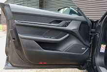 Porsche Taycan Performance Plus 93.4 kWh 4S Automatic 4WD 