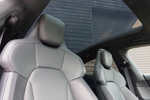 Porsche Taycan Performance Plus 93.4kWh 4S Saloon Automatic 4WD 571 PS (1 Owner, Ultra High Specification, Porsche Warranty)