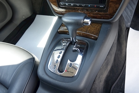 B5.5 4.0 W8 4 Motion Automatic Estate Estate 4000 Automatic Petrol