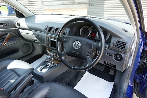 B5.5 4.0 W8 4 Motion Automatic Estate Estate 4000 Automatic Petrol