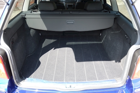 B5.5 4.0 W8 4 Motion Automatic Estate Estate 4000 Automatic Petrol