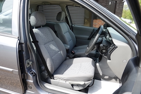 2.2 LS 16V Hatchback 5 Door Manual Hatchback 2200 Manual Petrol
