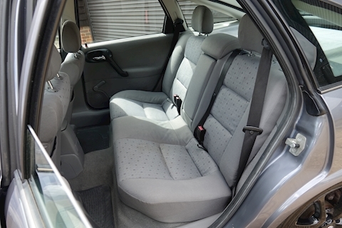 2.2 LS 16V Hatchback 5 Door Manual Hatchback 2200 Manual Petrol