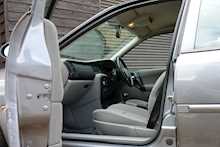 Vauxhall Vectra 2.2 LS 16V Hatchback 5 Door Manual 