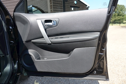 Nissan Qashqai 2.0i Tekna 5dr 4WD Automatic (Beautiful Low Mileage Example)