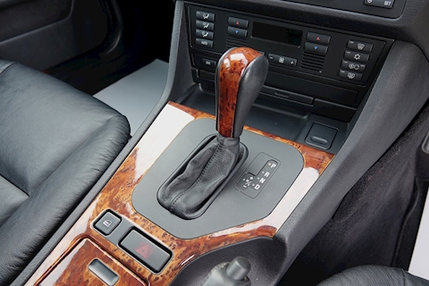 528I Touring Estate 2.8 Automatic Petrol