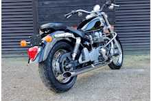 Triumph Bonneville America 