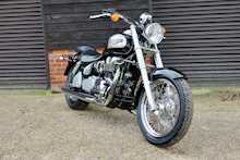 Triumph Bonneville America 