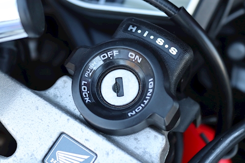 FIREBLADE 1000RR SC59 ABS MOTORBIKE 999 MANUAL PETROL