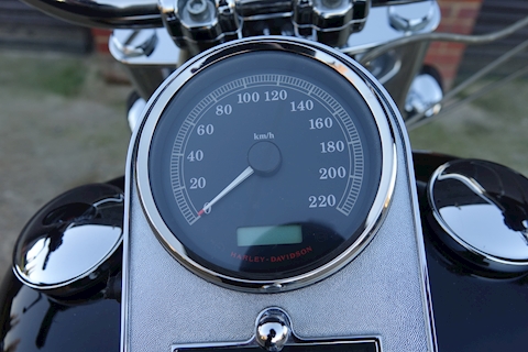 Fat Boy Motor Cyle 1584 Manual Petrol