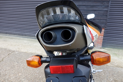 CBR1000RR SC57 MOTOR CYCLE 998 MANUAL PETROL