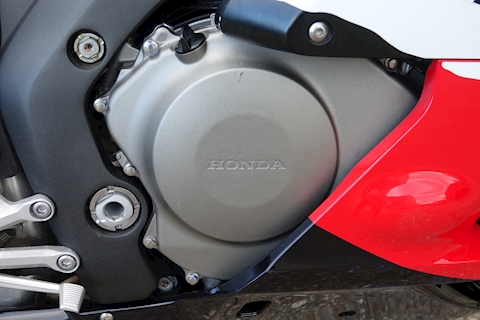 CBR1000RR SC57 MOTOR CYCLE 998 MANUAL PETROL
