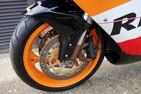 CBR1000RR SC57 MOTOR CYCLE 998 MANUAL PETROL