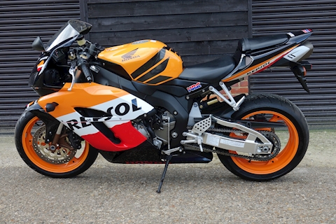 CBR1000RR SC57 MOTOR CYCLE 998 MANUAL PETROL
