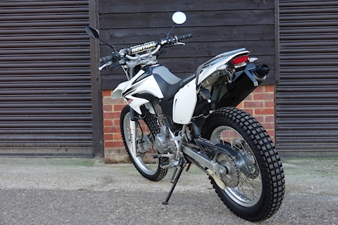 XR230 MOTARD (MD36) MOTOR CYCLE 223 MANUAL PETROL