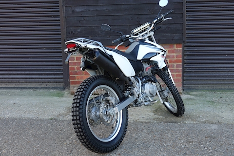 XR230 MOTARD (MD36) MOTOR CYCLE 223 MANUAL PETROL