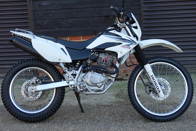 XR230 MOTARD (MD36) MOTOR CYCLE 223 MANUAL PETROL