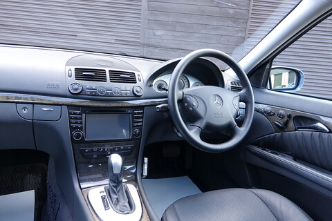 E320 Avantgarde Estate 7 G-Tronic Automatic Estate 3.2 Automatic Petrol