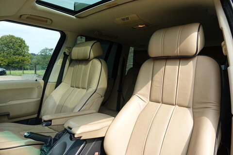Range Rover 4.4 V8 Vogue Petrol AWD Automatic (ULEZ Compliant, New MOT, Major Service)