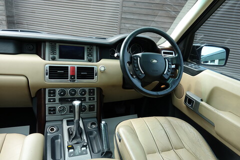 Range Rover 4.4 V8 Vogue Petrol AWD Automatic (ULEZ Compliant, New MOT, Major Service)