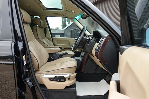 Range Rover 4.4 V8 Vogue Petrol AWD Automatic (ULEZ Compliant, New MOT, Major Service)