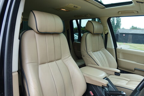 Range Rover 4.4 V8 Vogue Petrol AWD Automatic (ULEZ Compliant, New MOT, Major Service)