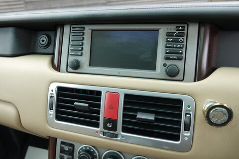 Range Rover 4.4 V8 Vogue Petrol AWD Automatic (ULEZ Compliant, New MOT, Major Service)