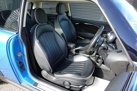 1.6 Cooper S Hatchback 3dr Petrol Steptronic Euro 5 (184 ps)