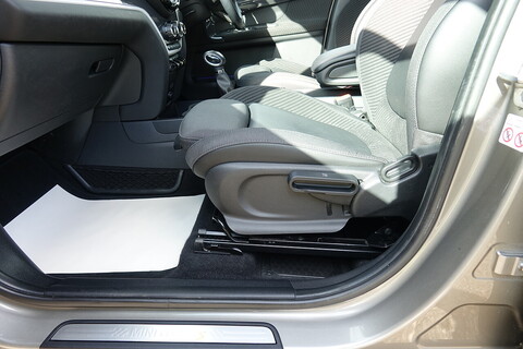 1.5 7.6kWh Cooper SE Auto ALL4 Euro 6  Hatchback 1500 Automatic Petrol Hybrid