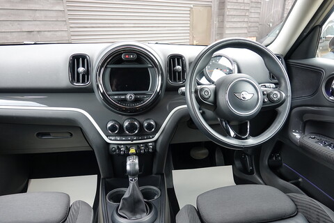 1.5 7.6kWh Cooper SE Auto ALL4 Euro 6  Hatchback 1500 Automatic Petrol Hybrid