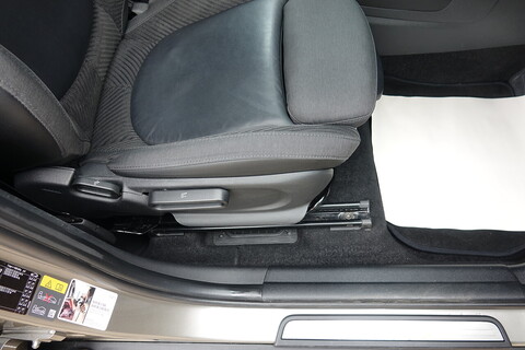 1.5 7.6kWh Cooper SE Auto ALL4 Euro 6  Hatchback 1500 Automatic Petrol Hybrid