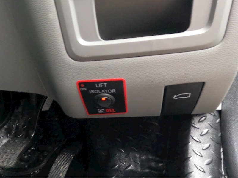 Maxus Deliver 9 Luton Tail Lift Base LWB - N1307