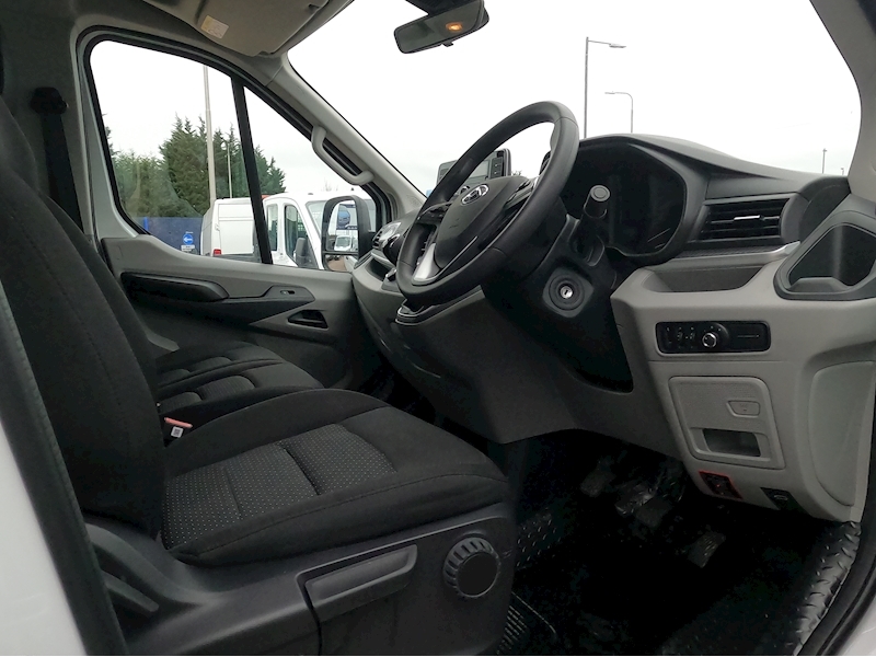 Maxus Deliver 9 Luton Tail Lift Base LWB - N1307