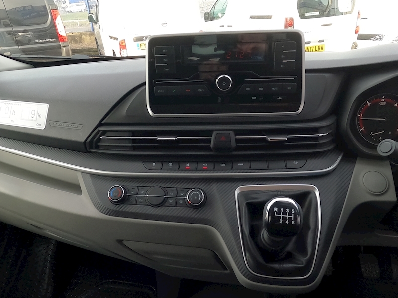 Maxus Deliver 9 Base Lwb Curtainside Tail Lift - N1362