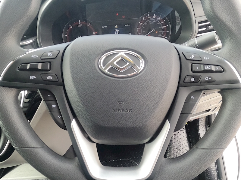 Maxus Deliver 9 Luton Tail Lift Lux LWB - N1759