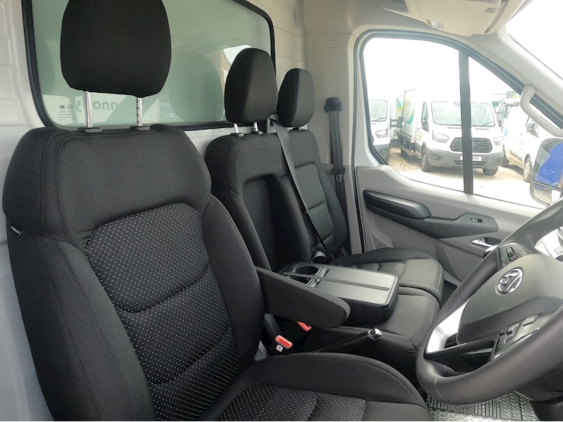 Maxus Deliver 9 Luton Tail Lift Lux LWB - N1759