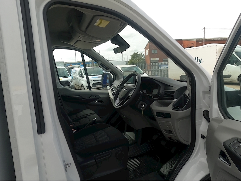 Maxus Deliver 9 Luton Tail Lift Lux LWB - N1759