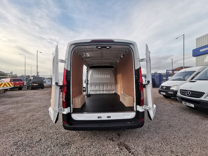 Maxus Deliver 9 Base Lh P/V L3h2 RWD - N365