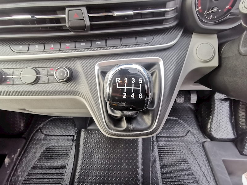 Maxus Deliver 9 Base Lh P/V L3h2 RWD - N365