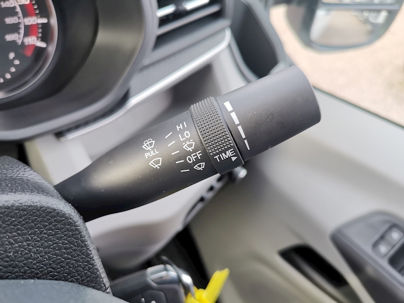 MAXUS Deliver 9 D20 LH Base RWD - U1143