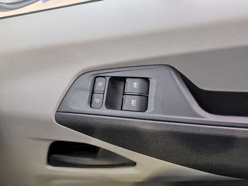 MAXUS Deliver 9 D20 LH Base RWD - U1143