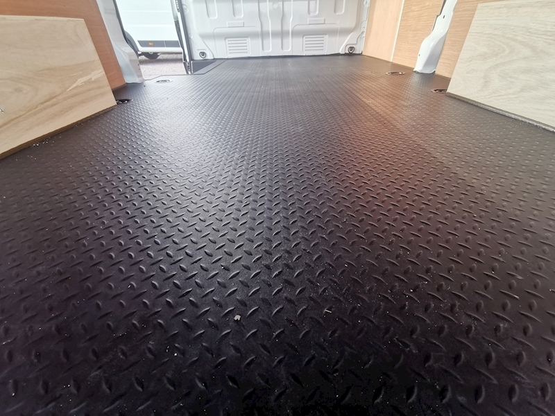 MAXUS Deliver 9 D20 LH Base RWD - U1143