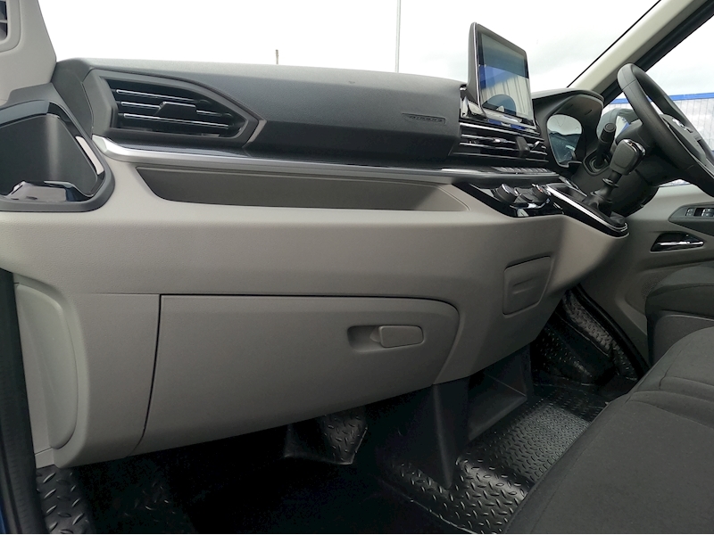 Maxus Deliver 9 Lux Lh P/V - U1345