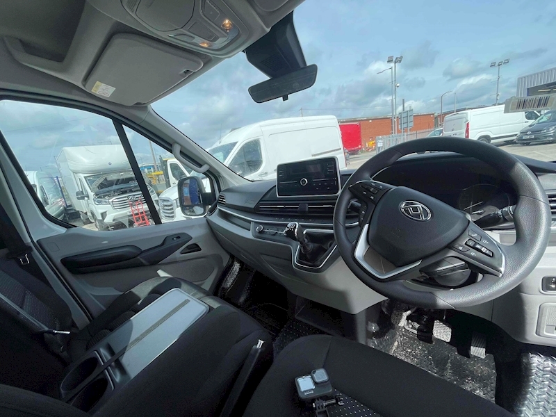 Maxus Deliver 9 Base DRW C/C - U1372