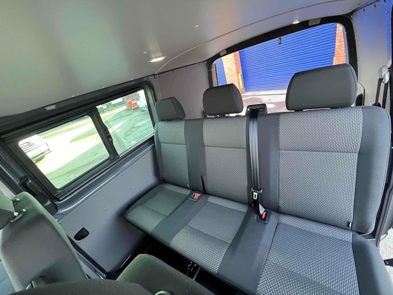 Volkswagen Transporter T32 150PS Highline Kombi - U1505